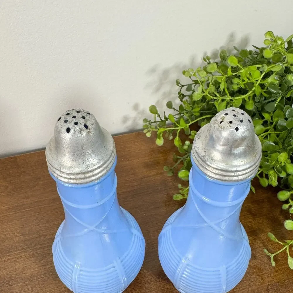 Jeannette vintage glass